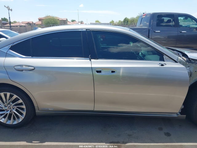 58AEA1C15MU008479 Lexus a25a-fxs, 3nm