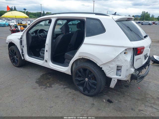 Volkswagen Tiguan 2021 3VV2B7AX8MM065822 Image 3