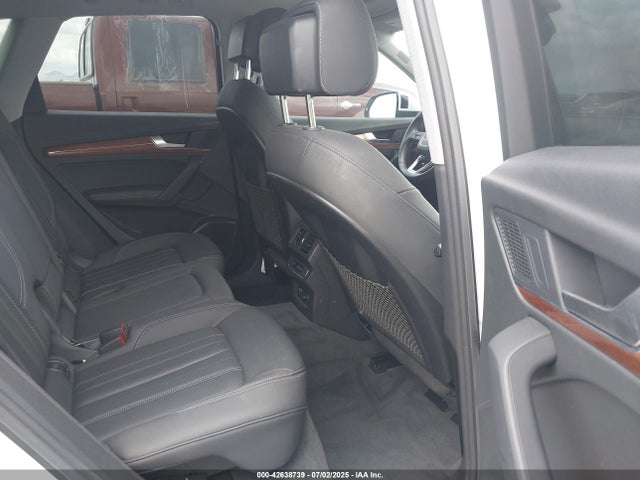 Audi Q5 2021 WA1BAAFY2M2139902 Image 8