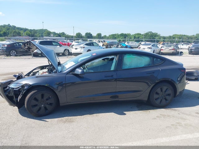 5YJ3E1EA6SF965567 Tesla 2025