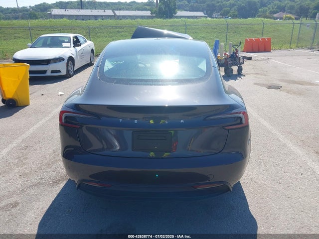 5YJ3E1EA6SF965567 Tesla 2025
