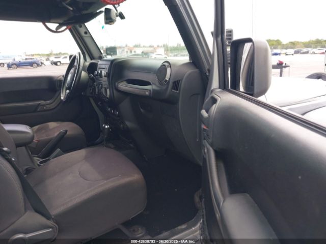 2014 JEEP WRANGLER UNLIMITED 1C4BJWDG5EL105669 Photo 4