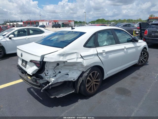 2023 VOLKSWAGEN JETTA 3VWBM7BU3PM044455 Photo 3