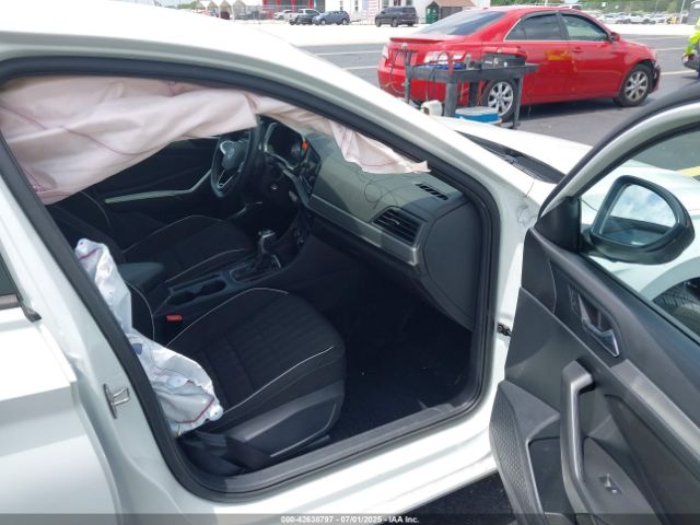 2023 VOLKSWAGEN JETTA 3VWBM7BU3PM044455 Photo 4