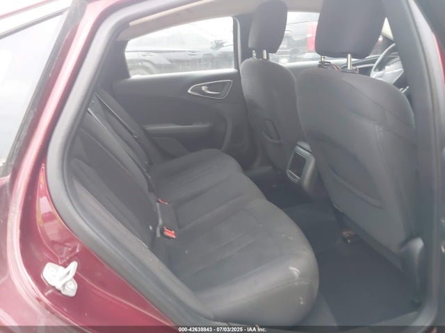 42638843 :رقم المزاد ، 1C3CCCAB4FN607041 vin ، 2015 Chrysler 200 Limited مزاد بيع