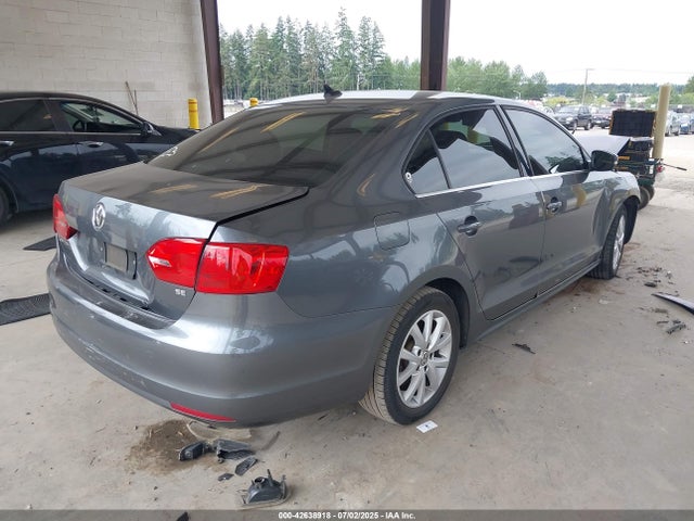 3VWD17AJ5EM384471 Volkswagen 2014