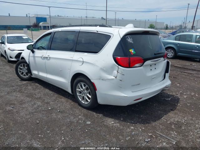 2020 CHRYSLER VOYAGER 2C4RC1DG2LR145059 Photo 2