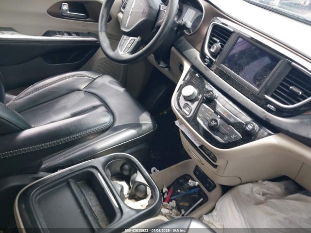 2020 CHRYSLER VOYAGER 2C4RC1DG2LR145059 Photo 4