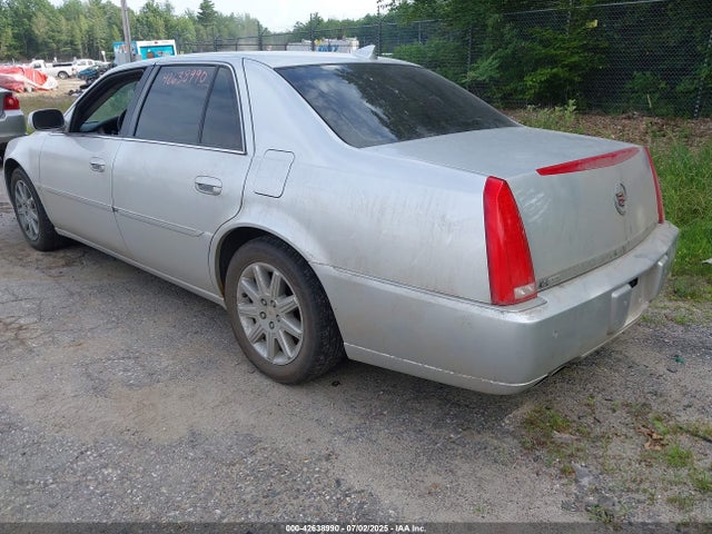 2009 CADILLAC DTS 1G6KD57Y39U105517 Photo 2