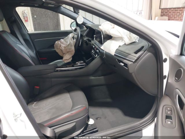 2022 HYUNDAI SONATA 5NPEJ4J25NH138573 Photo 4