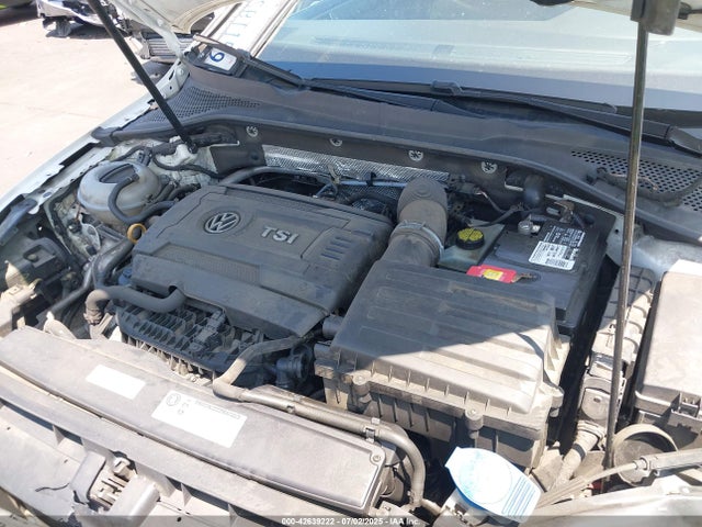 3VW217AU9HM017630 Volkswagen 1.8 tsi