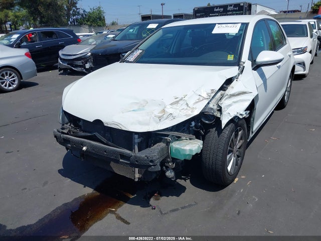 3VW217AU9HM017630 Volkswagen 1.8 tsi