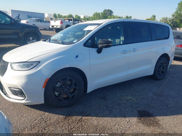 Chrysler Pacifica Hybrid S Appearance Pkg 2024 2C4RC1S71RR109245 Image 2