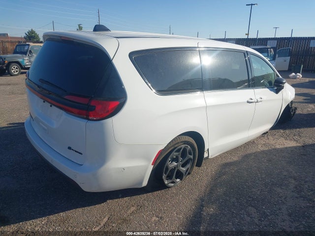 Chrysler Pacifica Hybrid S Appearance Pkg 2024 2C4RC1S71RR109245 Image 4