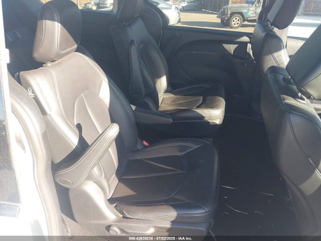 Chrysler Pacifica Hybrid S Appearance Pkg 2024 2C4RC1S71RR109245 Image 8