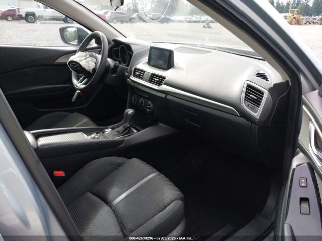 2017 MAZDA MAZDA3 3MZBN1U73HM121540 Photo 4