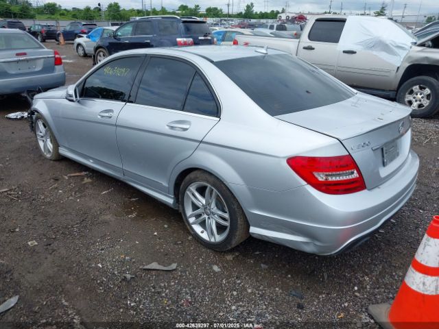 2012 MERCEDES-BENZ C 300 WDDGF8BBXCR212002 Photo 2