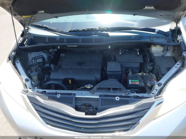 2011 TOYOTA SIENNA 5TDKK3DC0BS040975 Photo 9