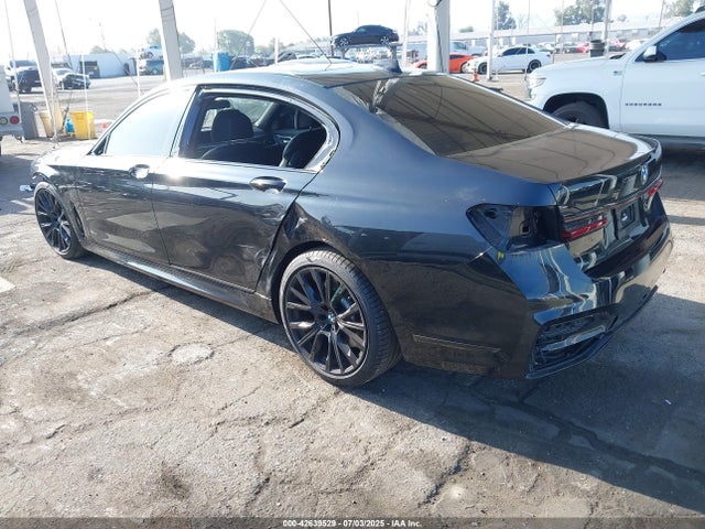 BMW 740LI 2022 WBA7T2C00NCH98339 Image 3