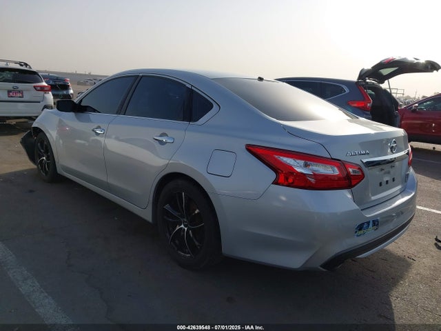 1N4AL3AP3GN315693 Nissan 2016