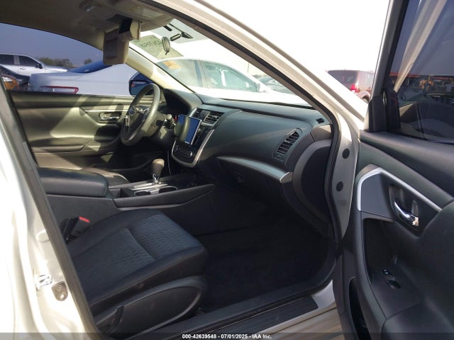 1N4AL3AP3GN315693 Nissan 2016