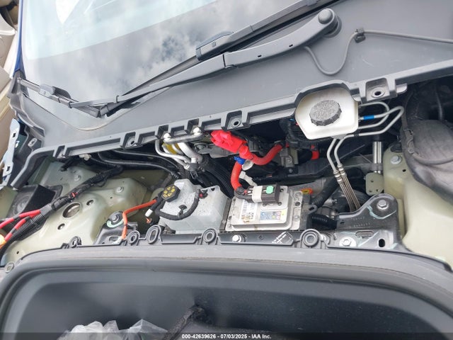 7SAYGAEE4PF757734 Tesla Model Y