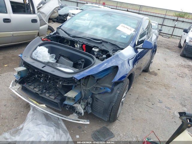 7SAYGAEE4PF757734 Tesla Model Y