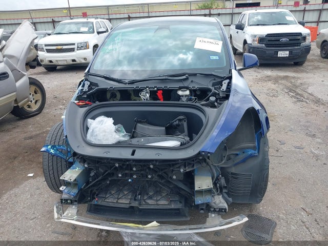 7SAYGAEE4PF757734 Tesla Model Y