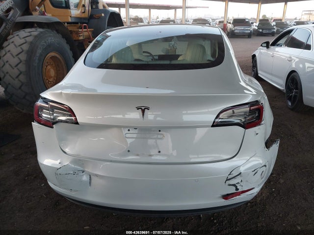 5YJ3E1EA3JF155523 Tesla 2018