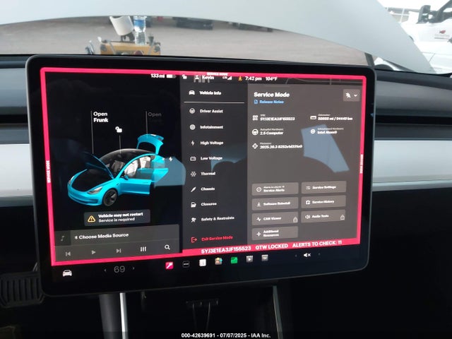 5YJ3E1EA3JF155523 Tesla 2018