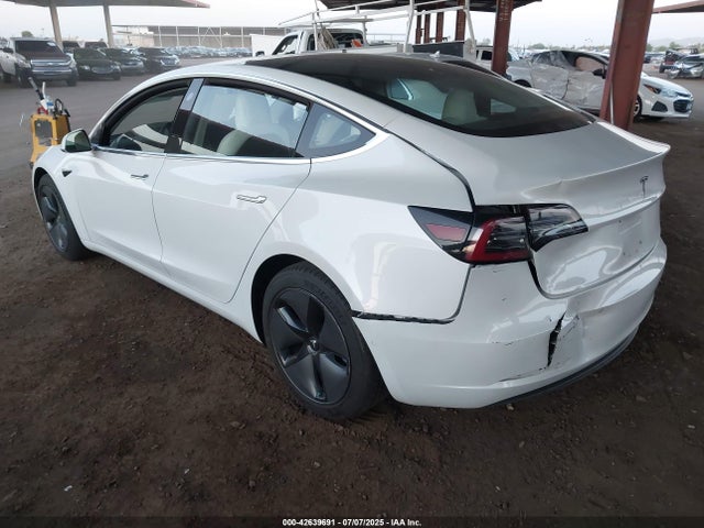 2018 TESLA MODEL 3 5YJ3E1EA3JF155523 Photo 2