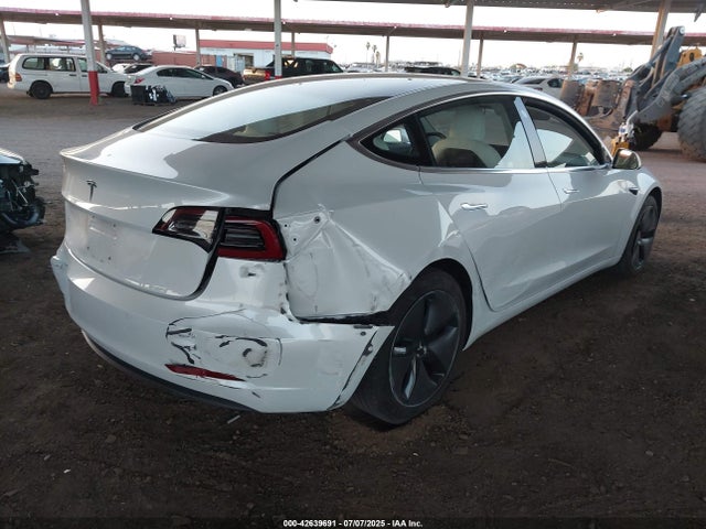 2018 TESLA MODEL 3 5YJ3E1EA3JF155523 Photo 3