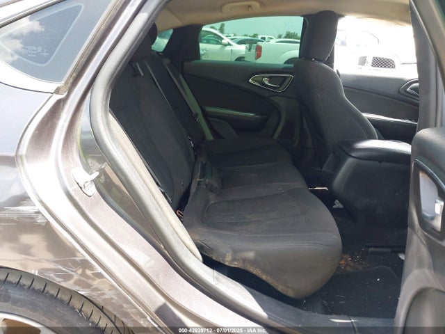 Chrysler 2016 2016 1C3CCCAB5GN148782 Image 8