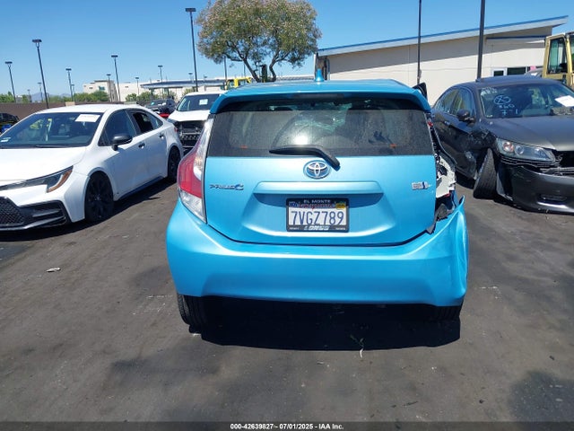 JTDKDTB38G1136533 Toyota 1nz-fxe+1lm
