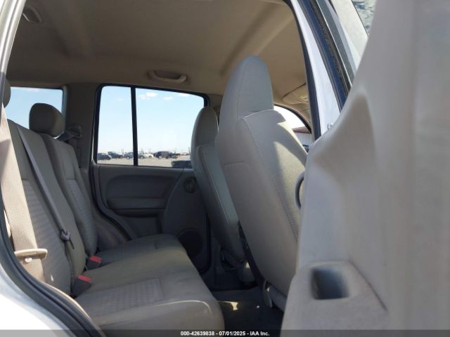 2005 JEEP LIBERTY 1J4GL48545W681789 Photo 7