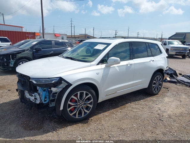 2023 CADILLAC XT6 1GYKPHRS2PZ134628 Photo 1