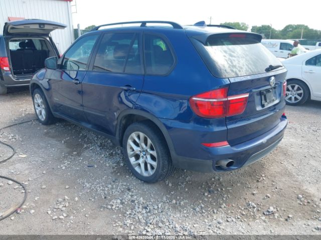 2011 BMW X5 5UXZV4C59BL402428 Photo 2