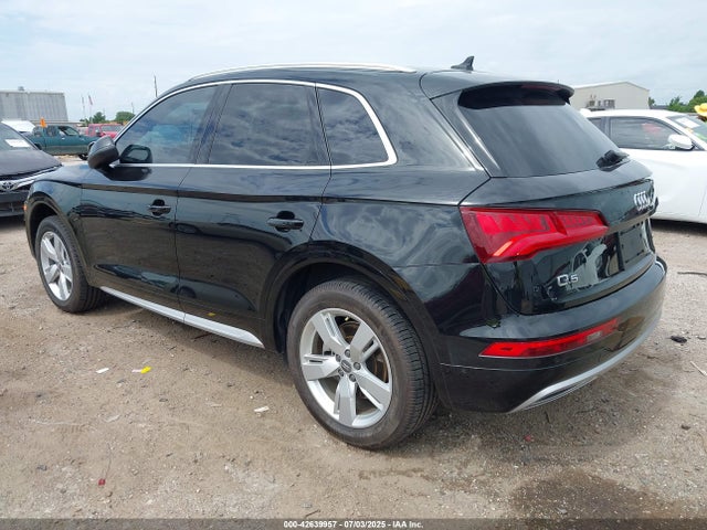 2019 AUDI Q5 WA1BNAFY7K2135393 Photo 2