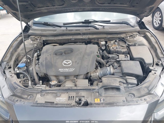 3MZBN1V33JM272296 Mazda py