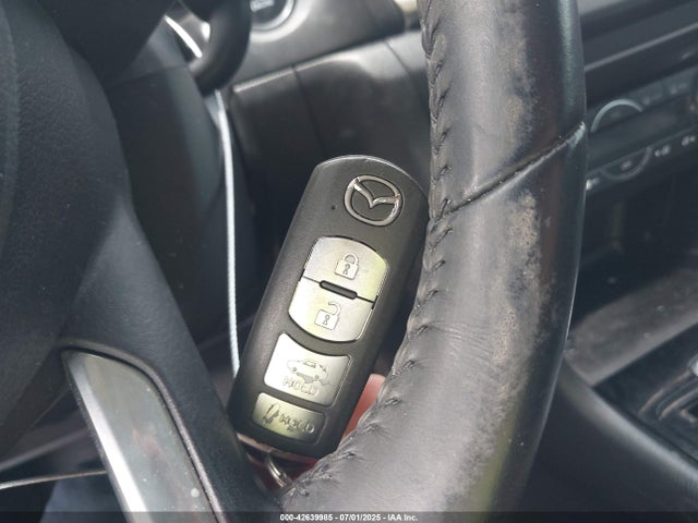 3MZBN1V33JM272296 Mazda py
