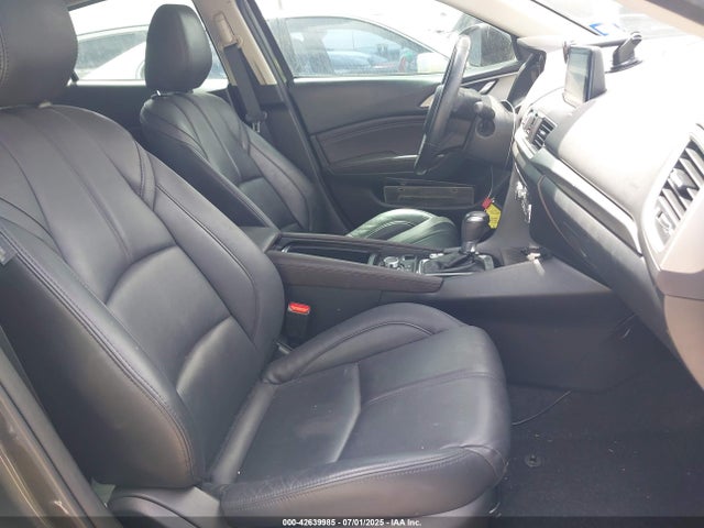 3MZBN1V33JM272296 Mazda py