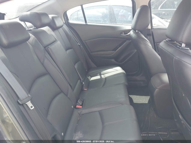 3MZBN1V33JM272296 Mazda py