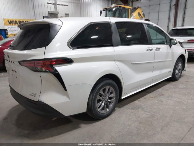 2021 TOYOTA SIENNA 5TDYSKFC7MS018041 Photo 3