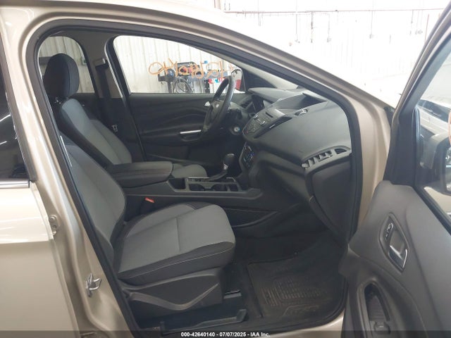 1FMCU9G90HUA14653 Ford 2017
