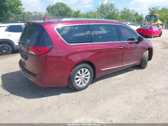 2018 CHRYSLER PACIFICA 2C4RC1BG2JR119187 Photo 3