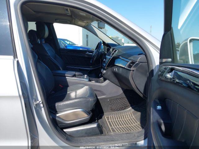 2015 MERCEDES-BENZ GL 550 4JGDF7DE5FA518831 Photo 4