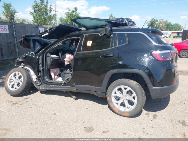 3C4NJDBN9RT109365 Jeep Compass Latitude 4x4