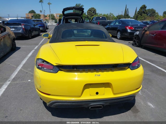 Porsche 718 Boxster 2021 WP0CA2A8XMS210397 Image 16