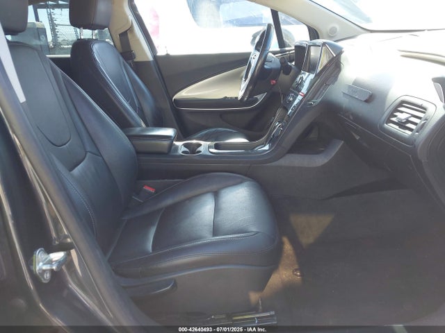 1G1RD6E41FU104176 Chevrolet luu - ffv, e-flex, fam 0