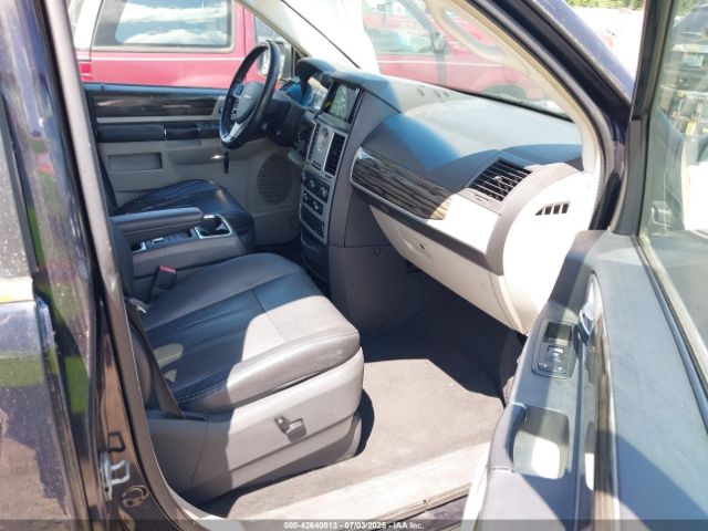 2010 CHRYSLER TOWN & COUNTRY 2A4RR5D1XAR299172 Photo 4
